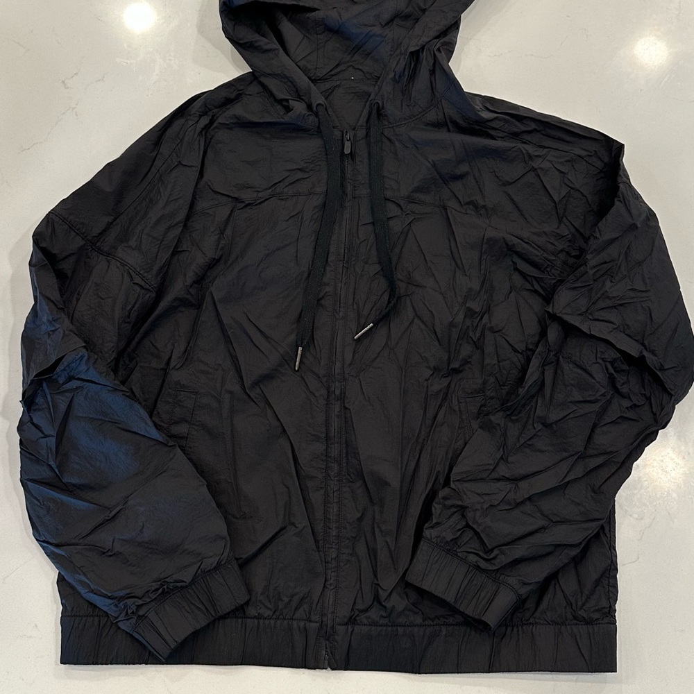 Lululemon Cropped Windbreaker